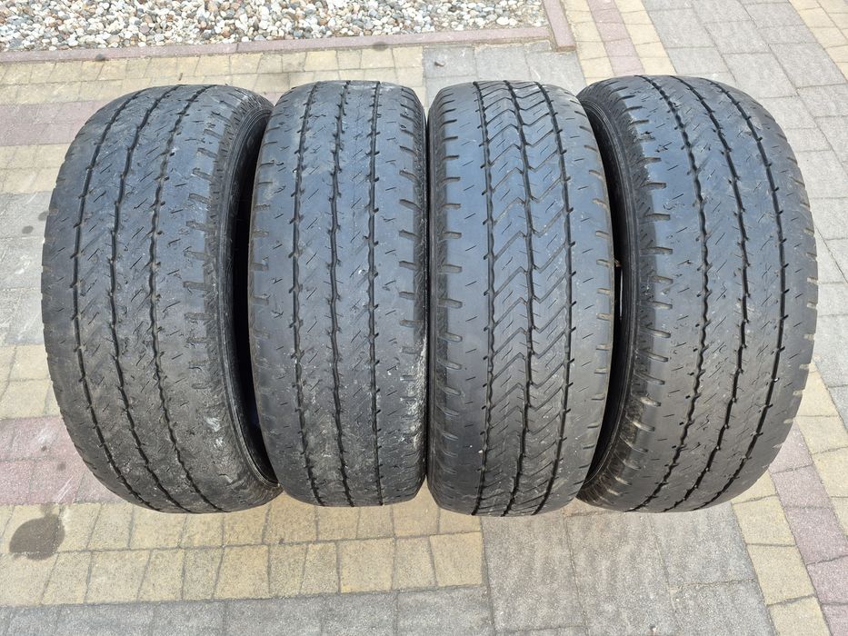 Opony do busa 215/60 R17