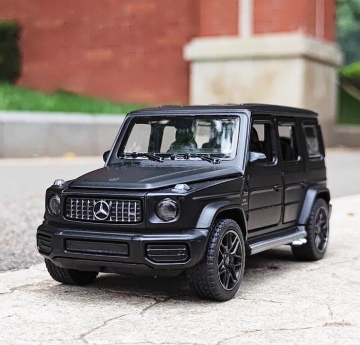 Модель авто 1:32 Mersedes G63