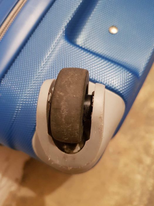 Walizka kabinowa Puccini twarda Barcelona niebieska