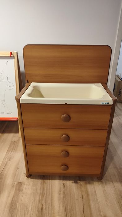 Móvel com banheira bebé