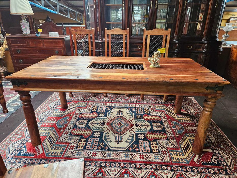Excelente mesa em madeira maciça - Estilo Mexicano - óptimo estado e