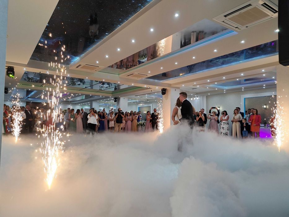 Ciężki dym na wesele, Taniec w chmurach, Fontanny iskier LOVE MIŁOŚĆ