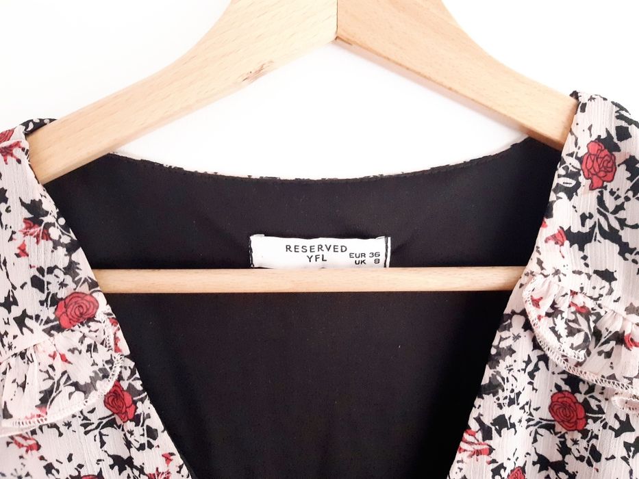 Sukienka w kwiaty RESERVED (rozm. S/36)