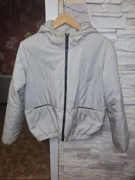 Продам куртку жіночу