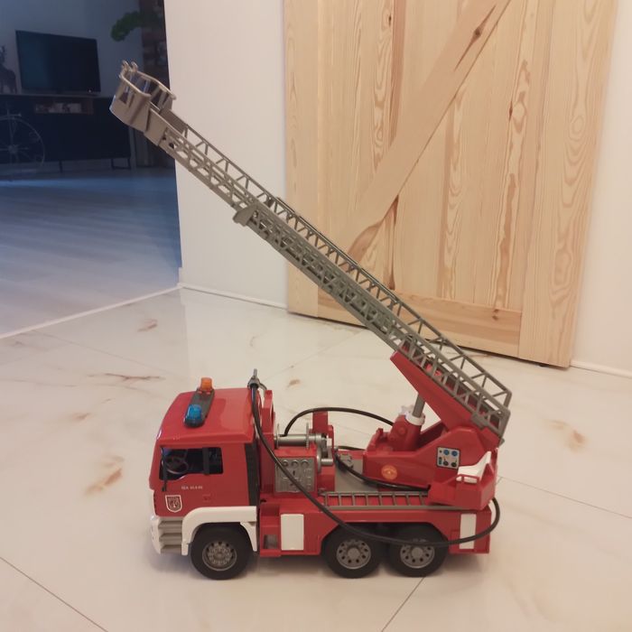 Woz strażacki duzy z drabina