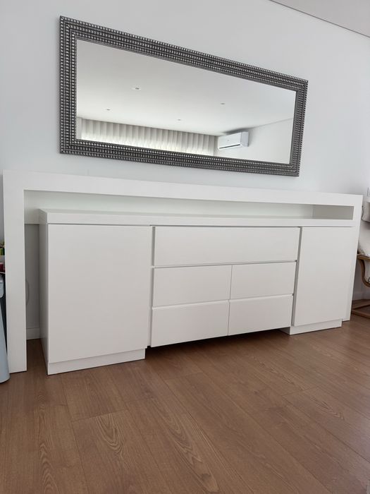Movel TV lacado a branco