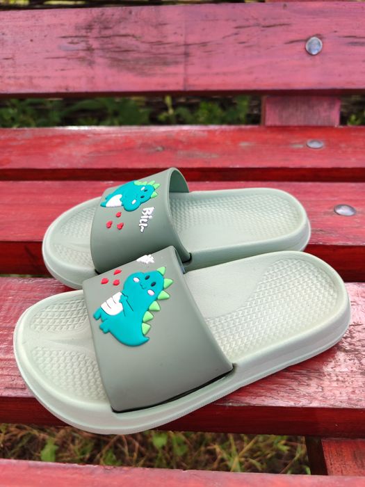 Шльопки,тапочки дитячі