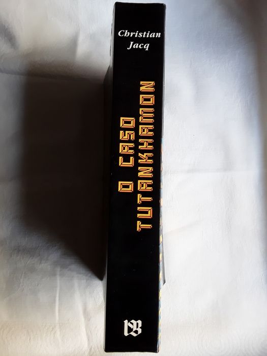 Livro: O Caso Tutankhamon, de Christian Jacq