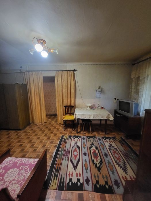 Продам двухкомнатную квартиру. Y.A.