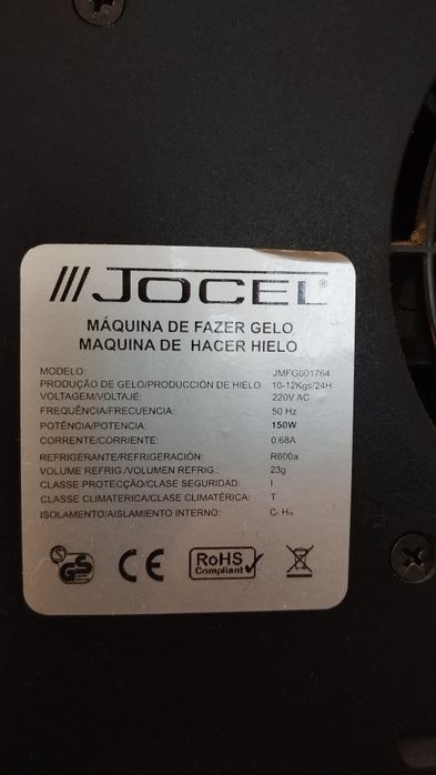 Máquina de fazer gelo