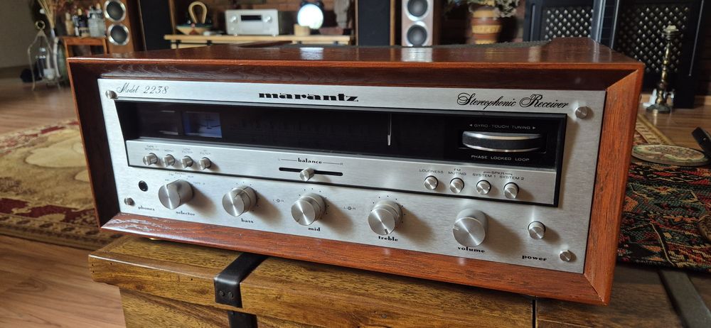 Amplituner Marantz 2238