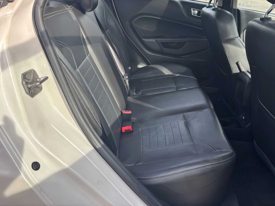 Ford Fiesta Titanium      2016