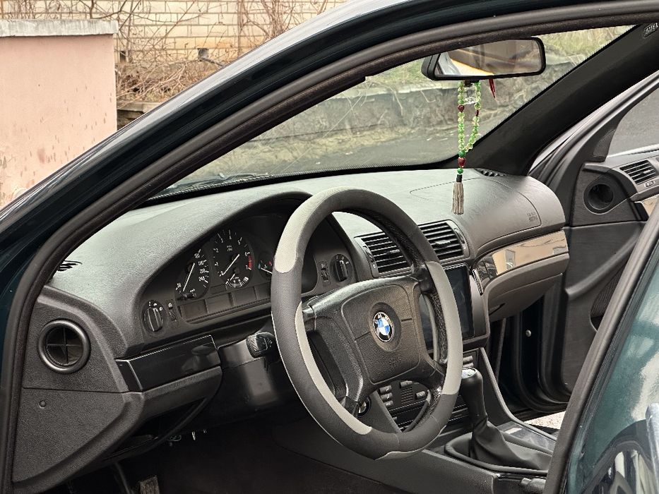 BMW 520 series...
