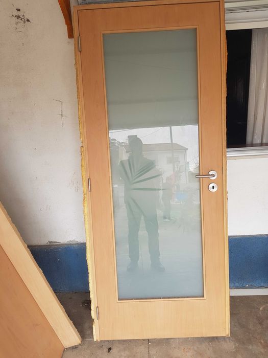 Porta nova em cerejeira