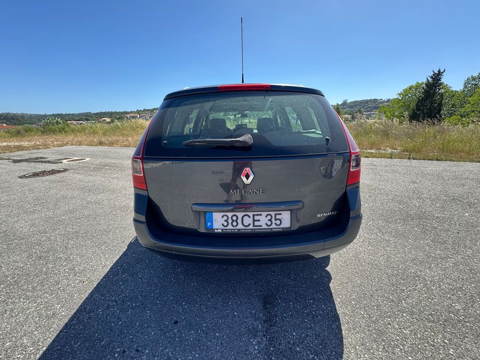 Renault Mégane Break 1.5 dCi — 2006 · 206.711 km · Android Auto · Revisões em dia