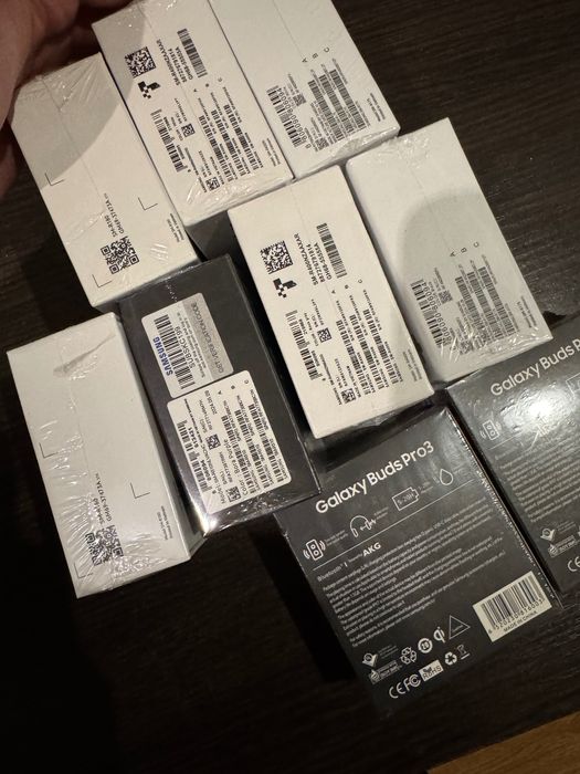 Нові бездротові навушники Samsung Galaxy Buds/Buds+/Buds 2/Live/Pro/2