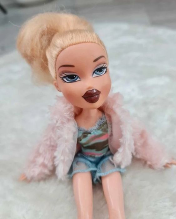 Lalka Bratz MGA 2001 Rok Unikat Oryginalna Lalki