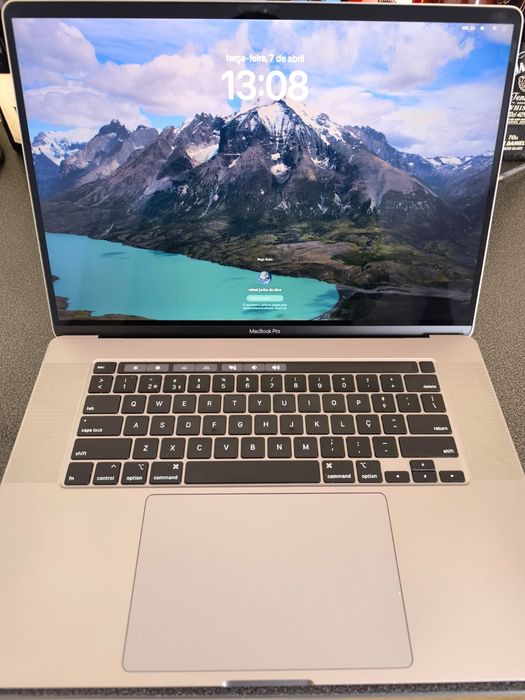 MacBook pro core I9 2.4GZ