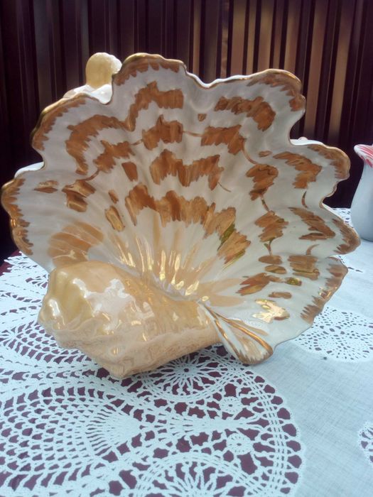 Статуетки в асортименті