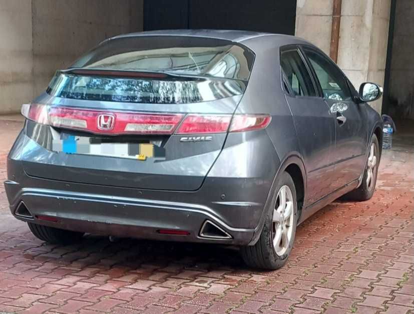 Honda Civic 2010 procura novo dono