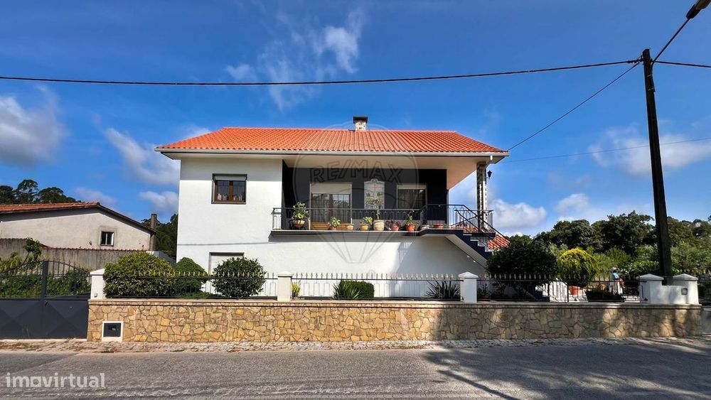 Moradia T5 para venda