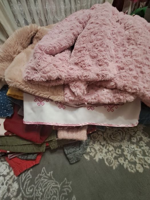 Одягу 98-104  штани,лосіни,кошти,вітрових,шибки,пальта,кочтюм,гольфик,