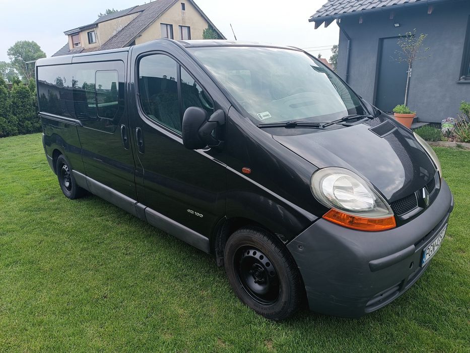 Renault Trafic 1.9 2004r Long klima 5 osobowy