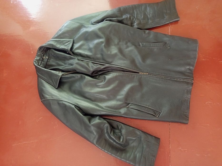 Шкіряна куртка. Розмір L