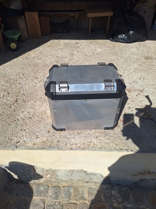 Mala lateral direita bmw  e suportes