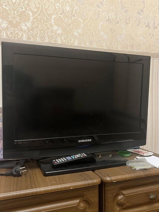 Продам телевізор Samsung le26b350f1w