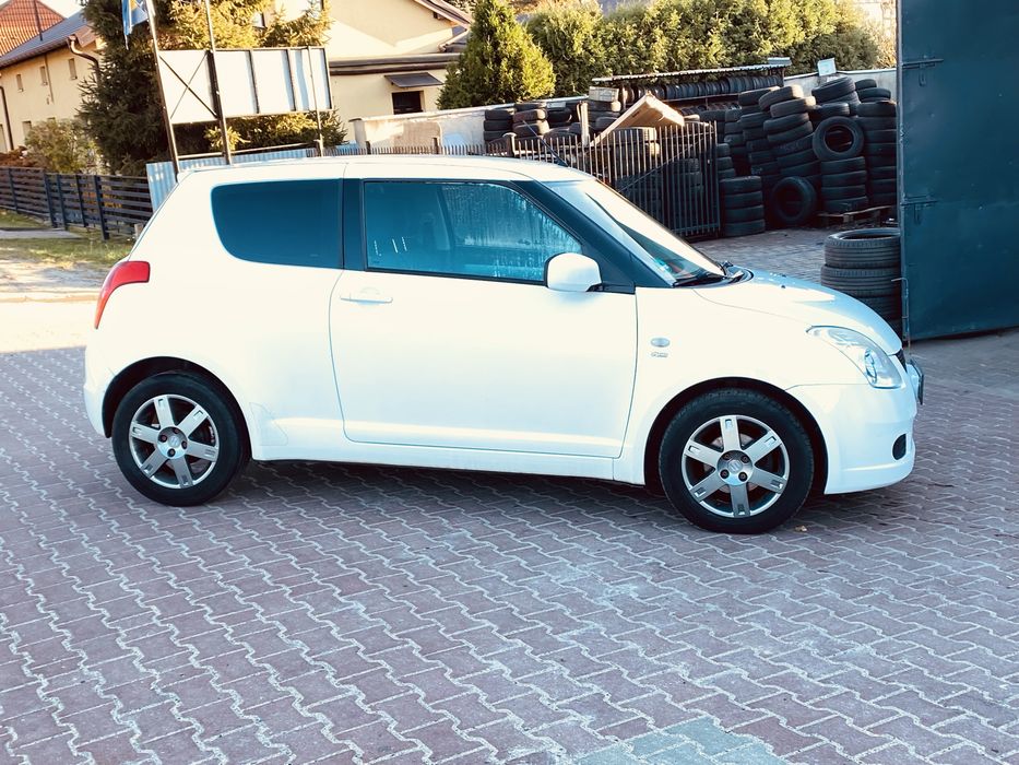 suzuki swift rok 2009 1.3 klimatyzacja zadbany zarejestrowany