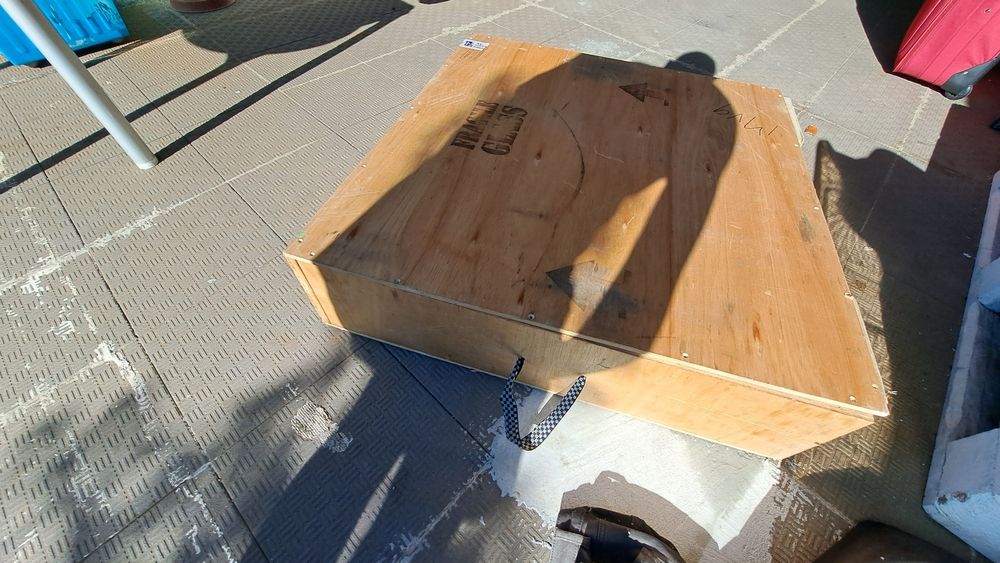 Caixote para transporte de objetos melindrosos