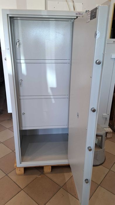 Szafa pancerna metalowa Metalkas, 160/70/60 cm, 203 kg, dwa zamki