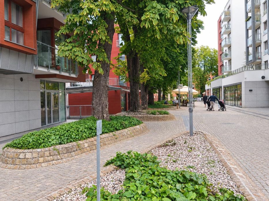 Lokal 43m2 na Garnizonie