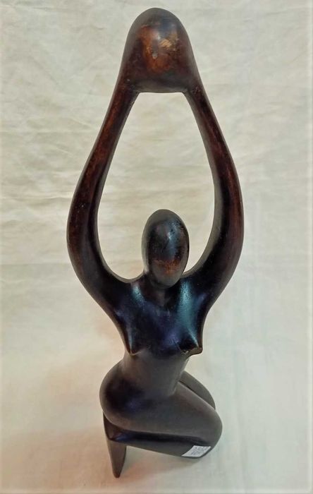 Escultura Madeira Mulher Africana 2
