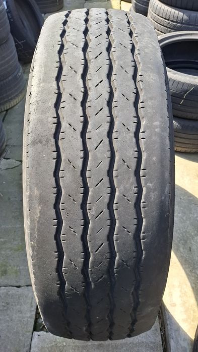 305 70 22.5 шина грузовая Pirelli в хорошем состоянии