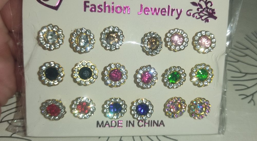 9 pares de brincos NOVOS