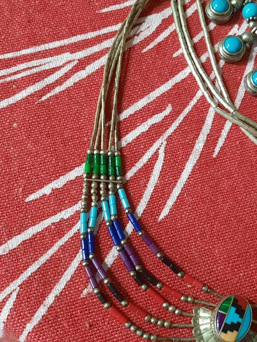 Silver liquid navajo