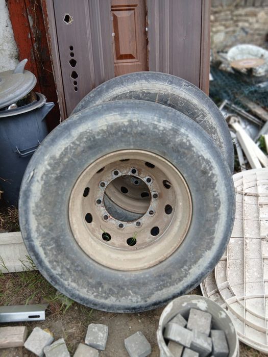 Sprzedam felgi wraz z oponami 315 80 22.5