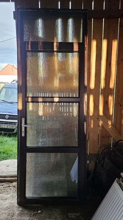 Okna i drzwi PCV  brąz