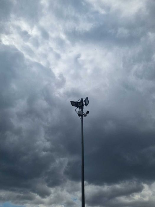 1,3 Га. Мукачево. Рівний. Траса. Є Світло, Вода Теплиці. Під любі цілі