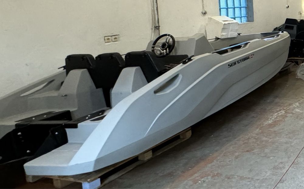 Моторний човен SeaStorm 17