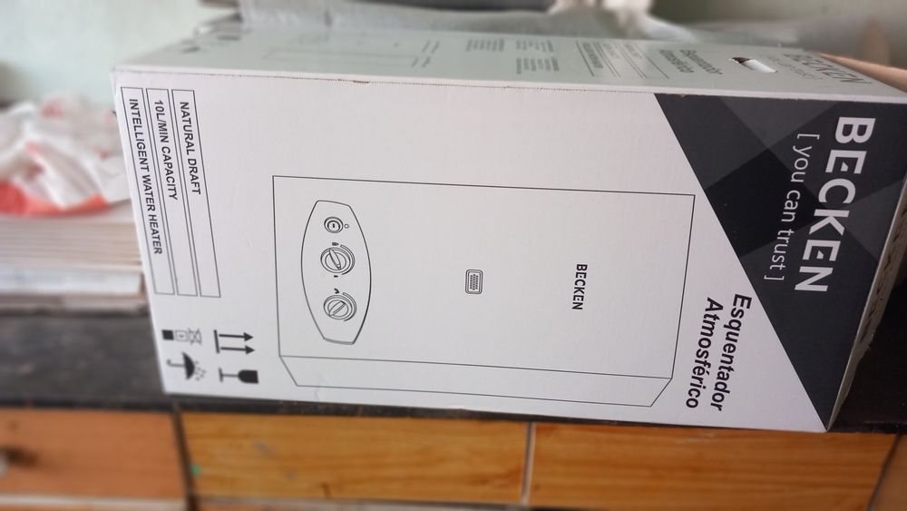 Esquentador novo dentro da caixa com garantia 220 euros