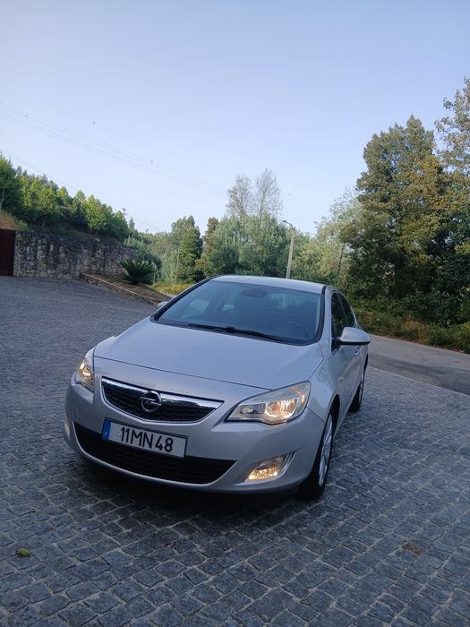 Opel Astra 1.3 CDTI  95 CV ( com apenas 215 mil kms )