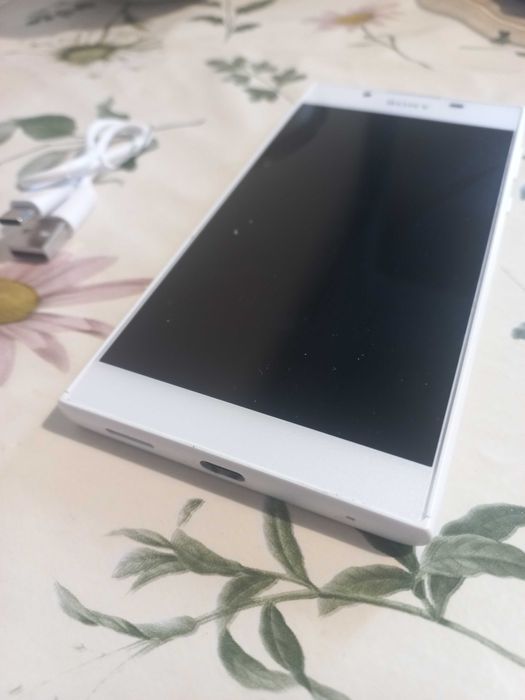 Sony Xperia G3311   Super Stan!