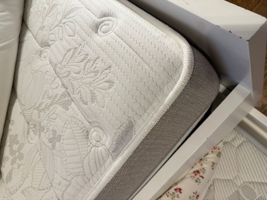 Cama individual lacada