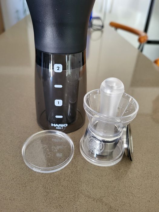 Conjunto moidor café + cápsula reutilizável