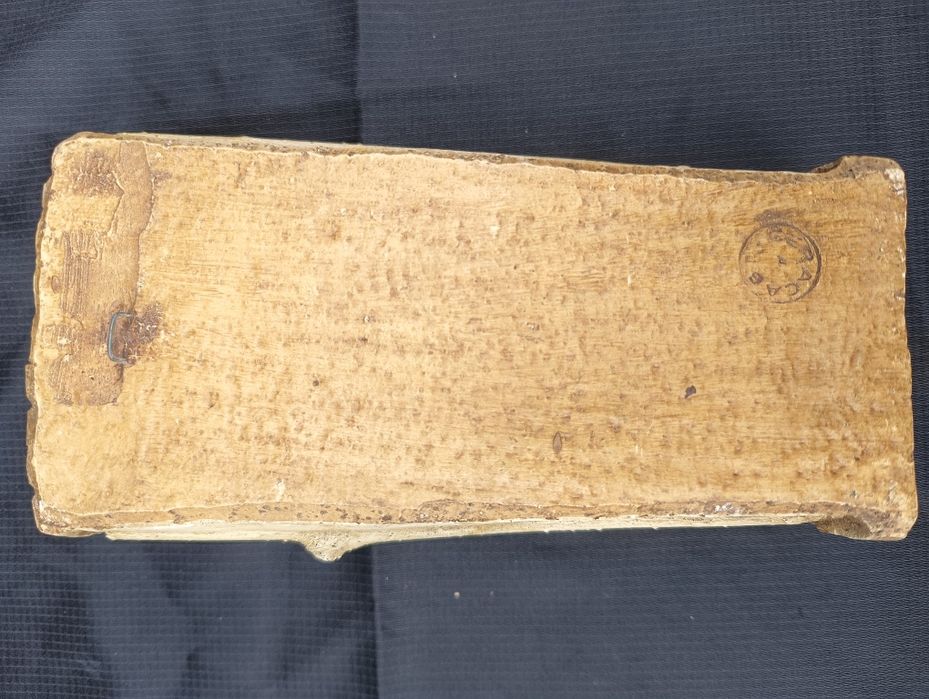 Ceramiczna dekoracja Matka Boska z Dzieciątkiem