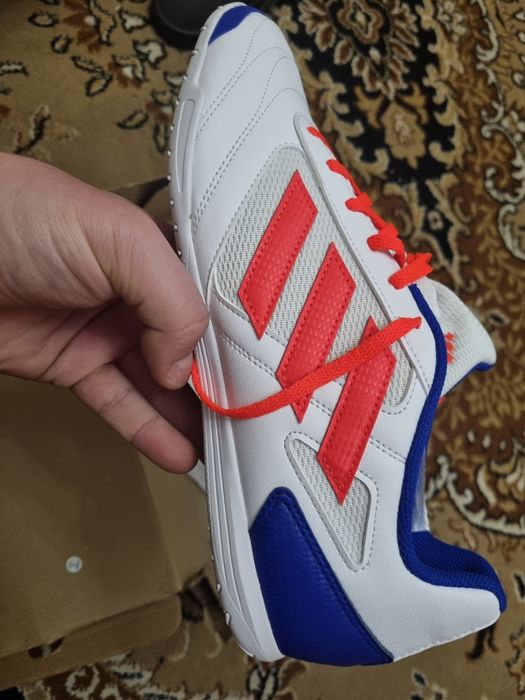 Футзалки  Adidas