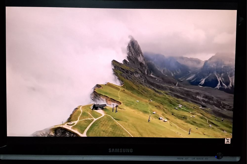 Монитор Samsung 22" SyncMaster226cw